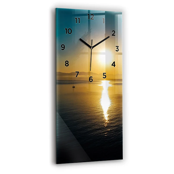 Vertikale Uhr mit motiv Landschaft bei Sonnenaufgang