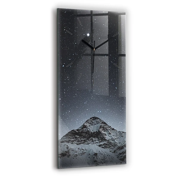 Vertikale Uhr mit motiv Ein Berg unter dem Sternenhimmel