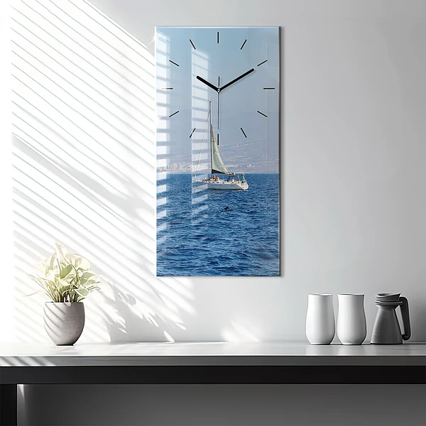 Vertikale Uhr Yacht auf Teneriffa