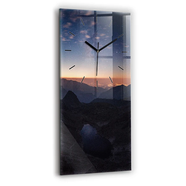 Vertikale Uhr mit motiv Berge bei Sonnenuntergang