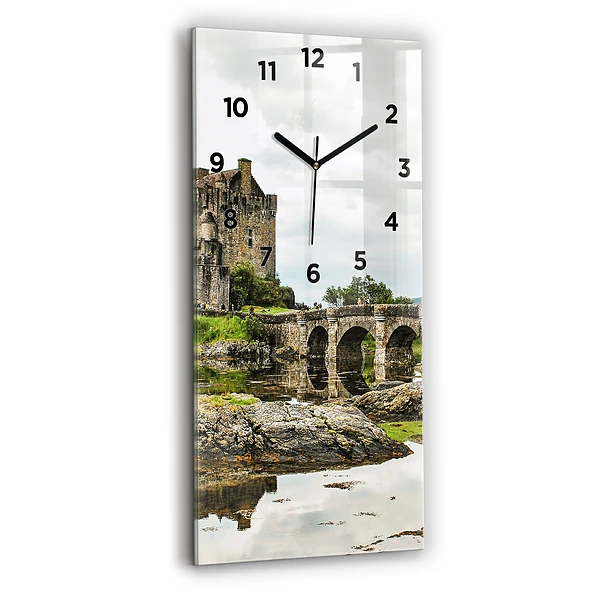 Vertikale Uhr Schloss Eilean Donan in Schottland