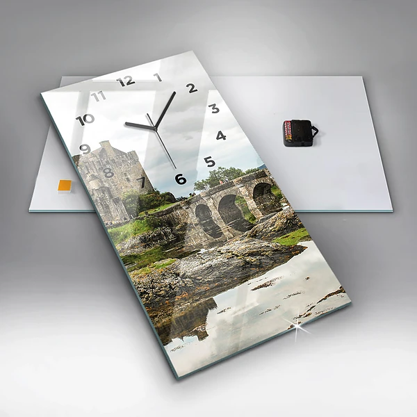 Vertikale Uhr Schloss Eilean Donan in Schottland