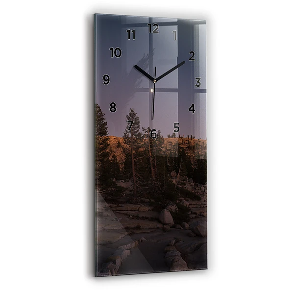 Vertikale Uhr Die felsige Straße von Yosemite