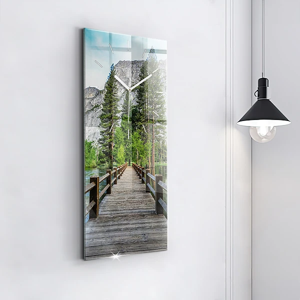 Vertikale Uhr mit motiv Yosemite Holzbrücke
