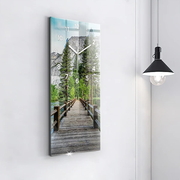 Vertikale Uhr mit motiv Yosemite Holzbrücke