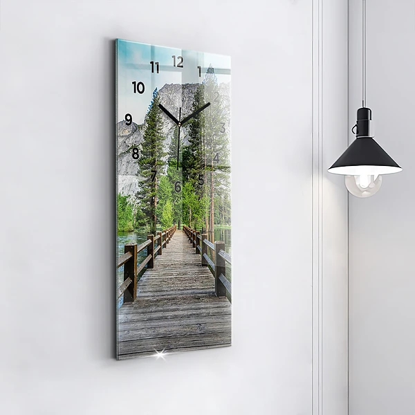 Vertikale Uhr mit motiv Yosemite Holzbrücke