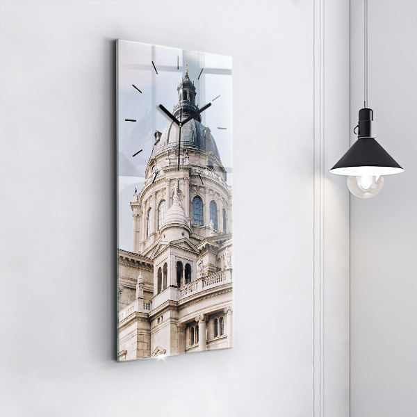 Vertikale Uhr St. Stephans Basilika