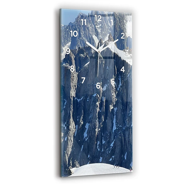 Vertikale Uhr mit motiv Die Alpen im Winter