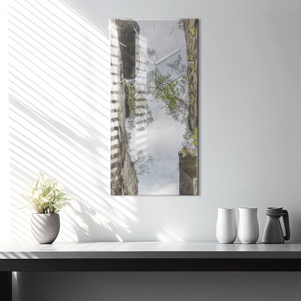 Vertikale Uhr mit motiv Felsenstadt in der Tschechischen Republik