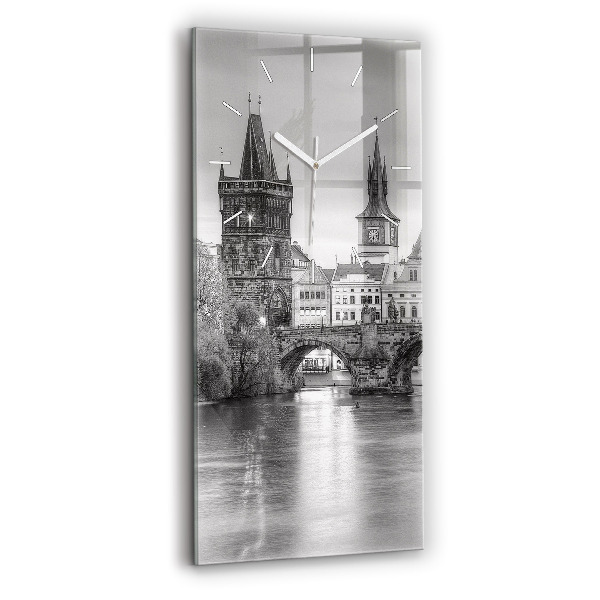Vertikale Uhr mit motiv Ansicht der Karlsbrücke Prag