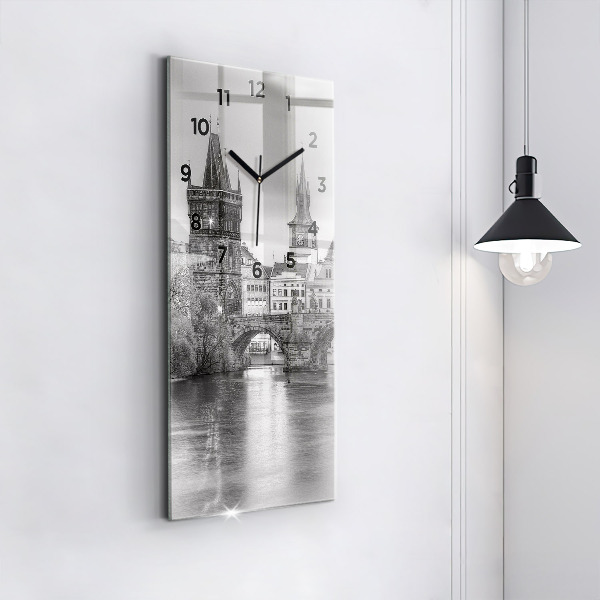 Vertikale Uhr mit motiv Ansicht der Karlsbrücke Prag