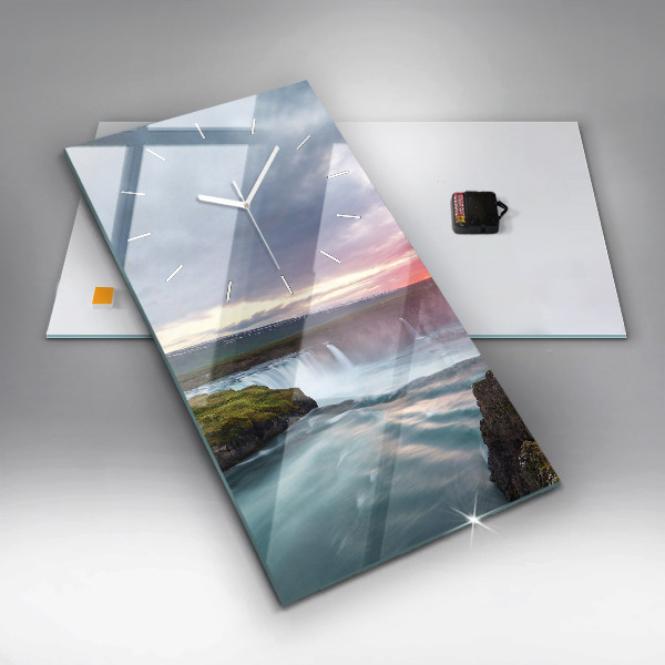 Vertikale Uhr mit motiv Landschaft mit Wasserfall