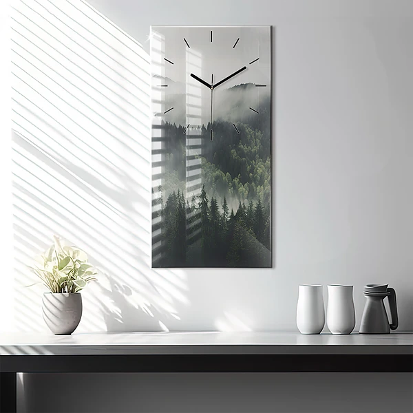 Vertikale Uhr Wald-Landschaft