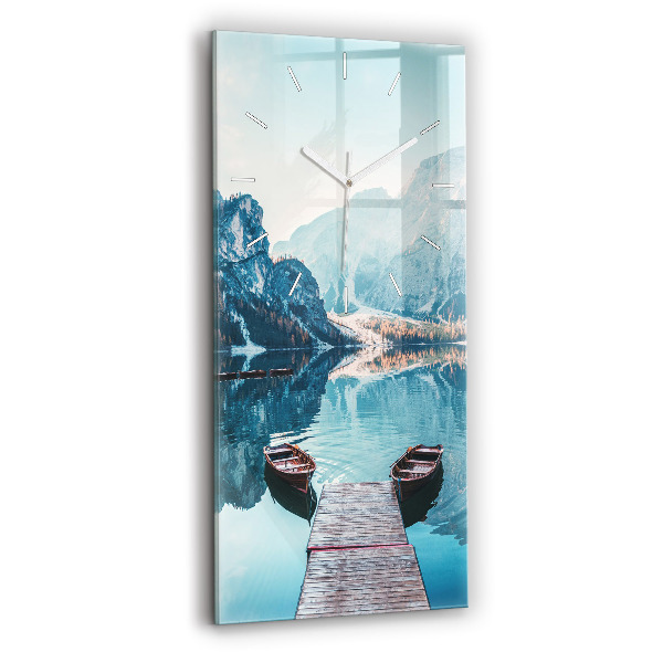 Vertikale Uhr mit motiv Boote auf einem See