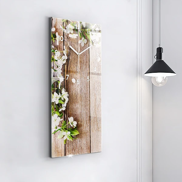 Vertikale Uhr Blumen auf Holz