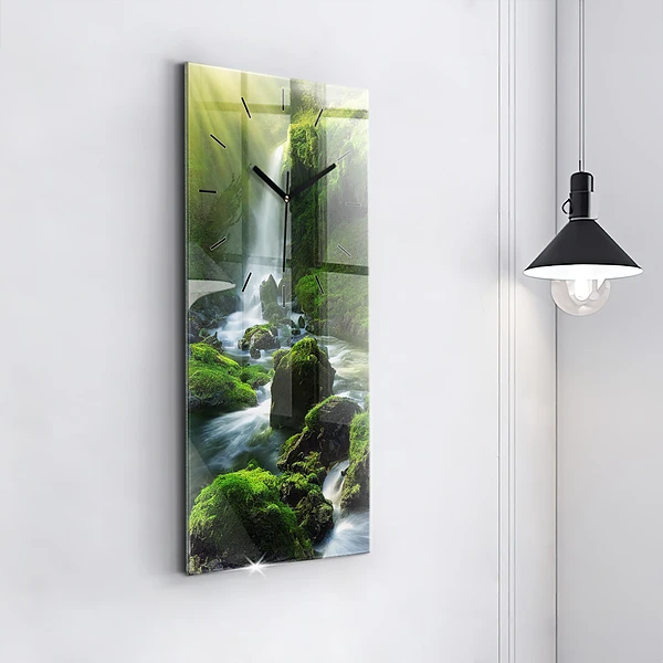 Vertikale Uhr mit motiv Wasserfall und Felsen