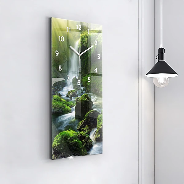Vertikale Uhr mit motiv Wasserfall und Felsen