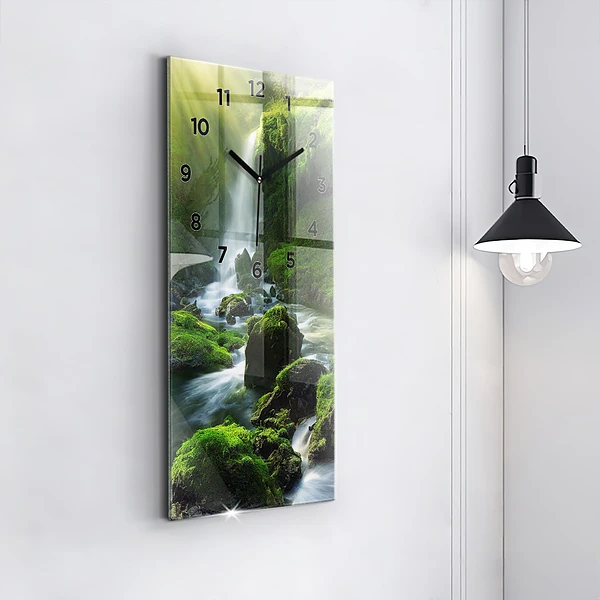 Vertikale Uhr mit motiv Wasserfall und Felsen