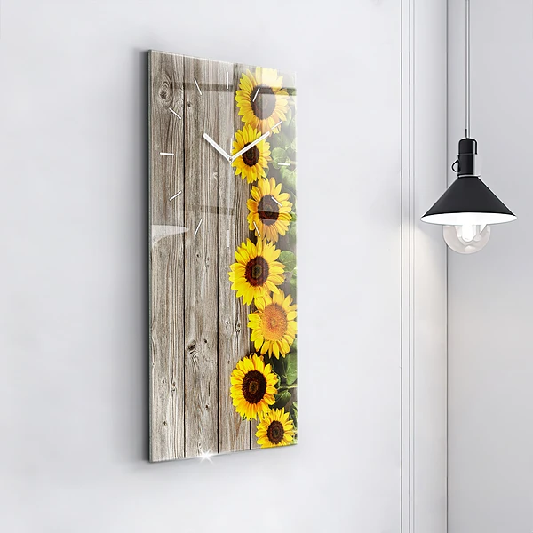 Vertikale Uhr Sonnenblumen auf den Brettern