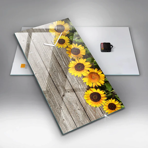 Vertikale Uhr Sonnenblumen auf den Brettern