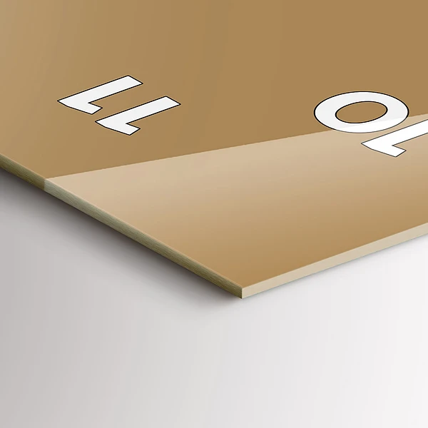 Vertikale Uhr Die Farbe Dunkelbeige