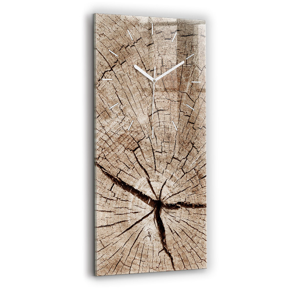 Vertikale Uhr Alter Holzstamm