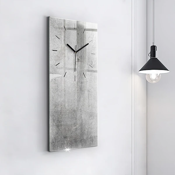 Vertikale Uhr Rohe Wand