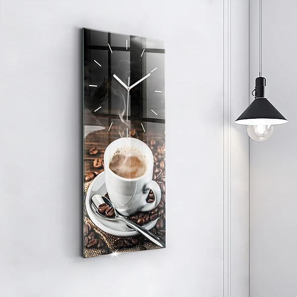 Vertikale Uhr Tasse und Kaffeebohnen
