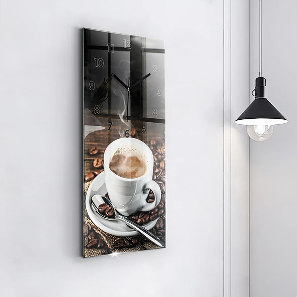 Vertikale Uhr Tasse und Kaffeebohnen