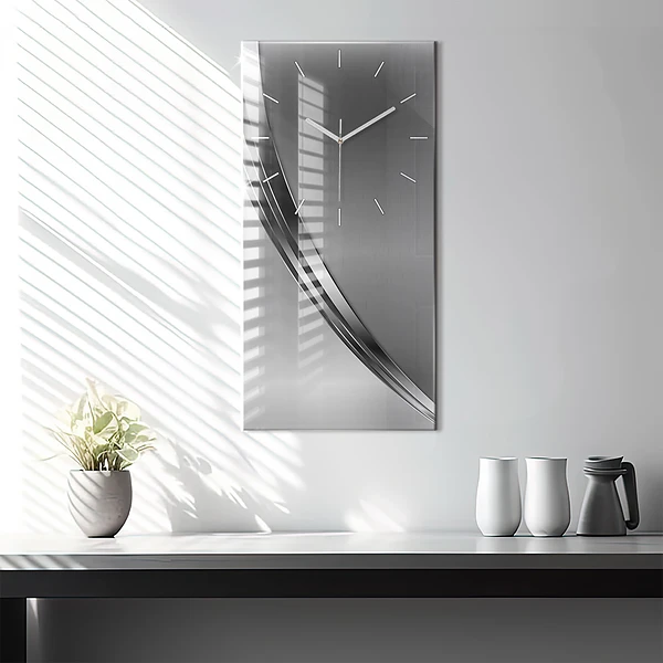 Vertikale Uhr mit motiv Silberne Linien
