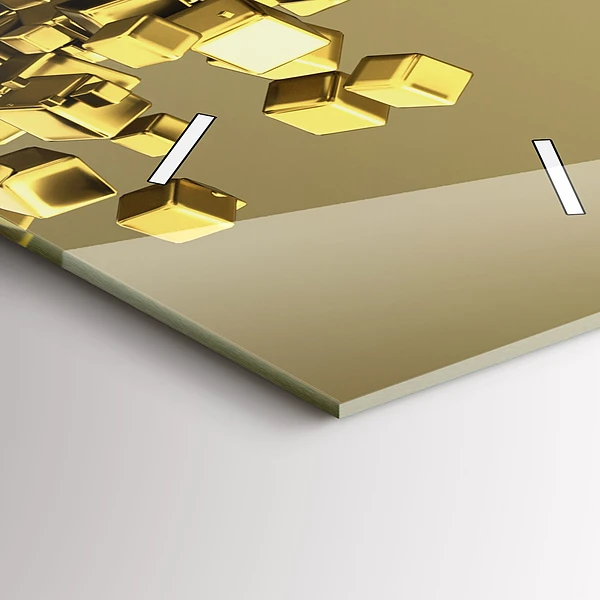 Vertikale Uhr Goldene Quadrate