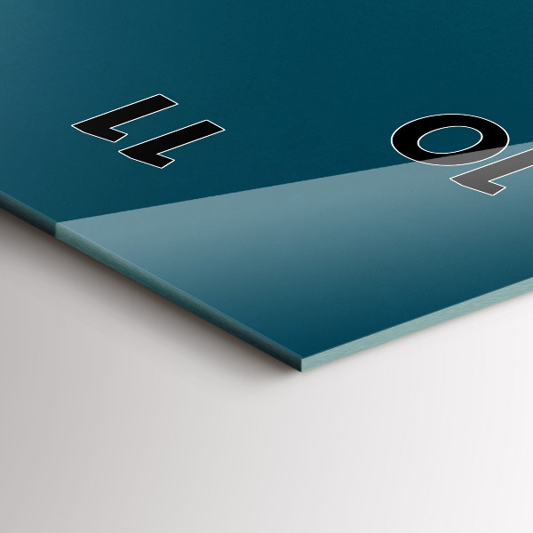 Vertikale Uhr mit motiv Sonnenuntergang in den Bergen