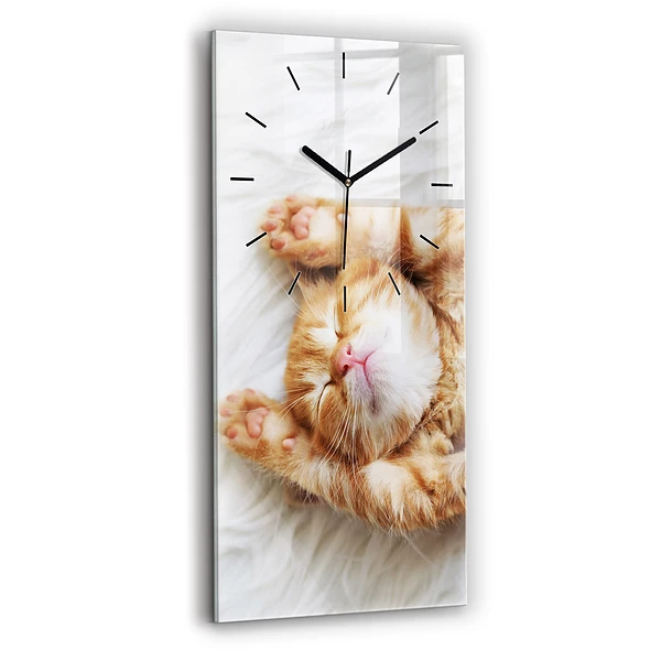 Vertikale Uhr mit motiv Schlafende kleine Katze