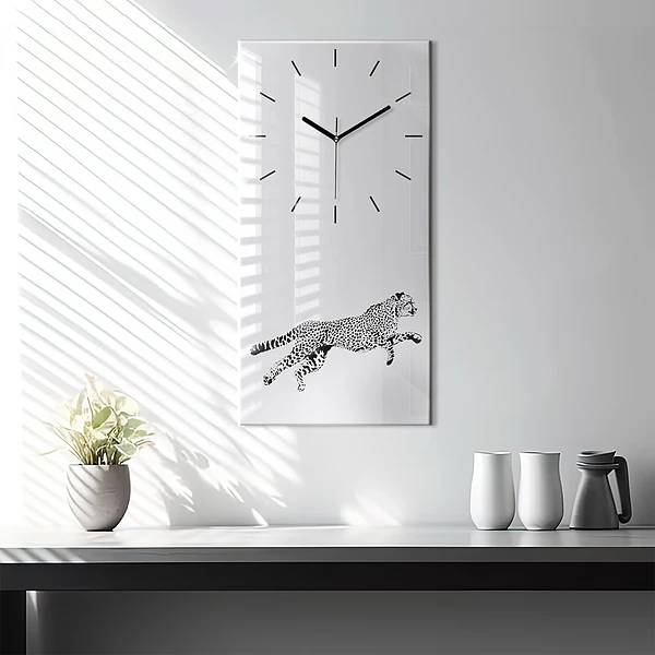 Vertikale Uhr mit motiv Silhouette eines Panthers