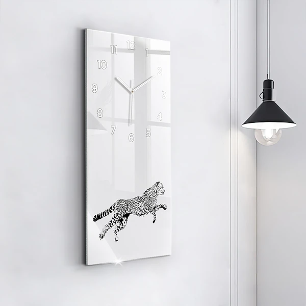 Vertikale Uhr mit motiv Silhouette eines Panthers