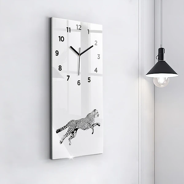 Vertikale Uhr mit motiv Silhouette eines Panthers