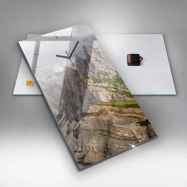 Vertikale Uhr mit motiv Felsige Berge