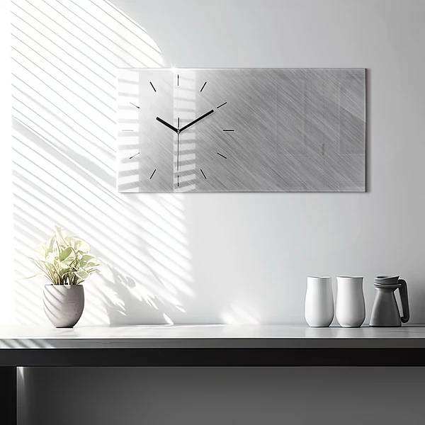 Horizontale Uhr Metallwand