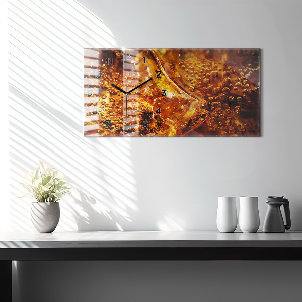 Horizontale Uhr mit motiv Nahaufnahme eines Getränks