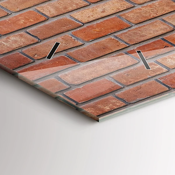 Horizontale Uhr mit motiv Backsteinmauer