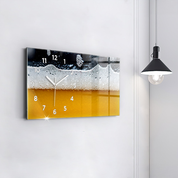 Horizontale Uhr mit motiv Nahaufnahme eines Biers
