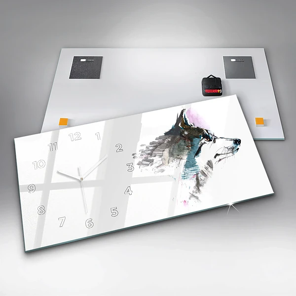 Horizontale Uhr mit motiv Profil eines gemalten Wolfes