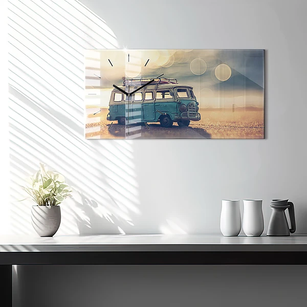 Horizontale Uhr mit motiv Camper am Strand