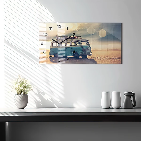 Horizontale Uhr mit motiv Camper am Strand