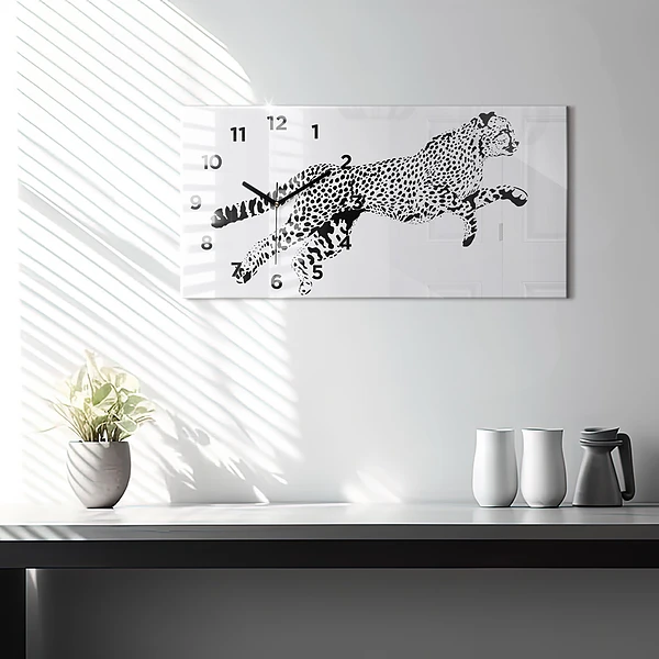 Horizontale Uhr mit motiv Silhouette eines Panthers