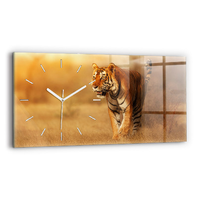Horizontale Uhr Tiger jagen