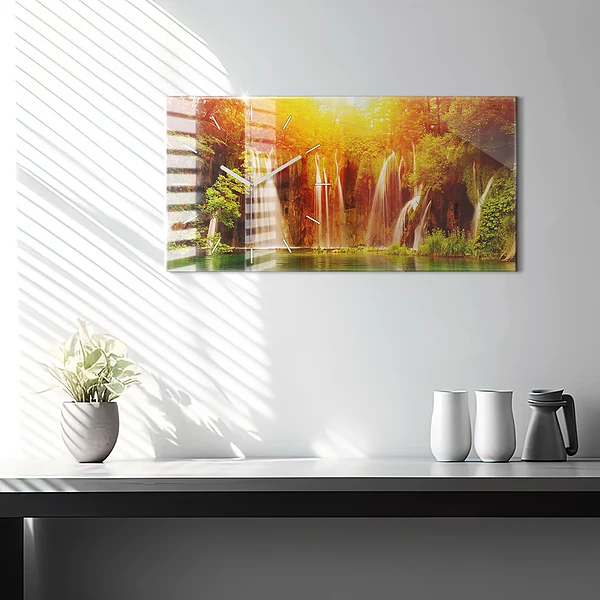 Horizontale Uhr mit motiv Blick auf einen Wasserfall