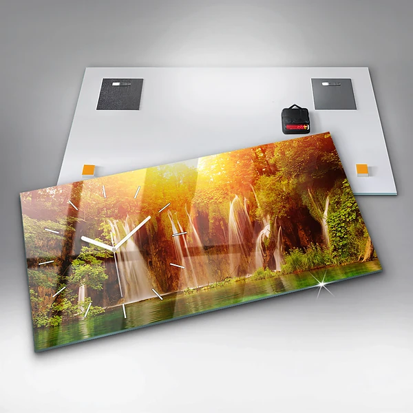 Horizontale Uhr mit motiv Blick auf einen Wasserfall