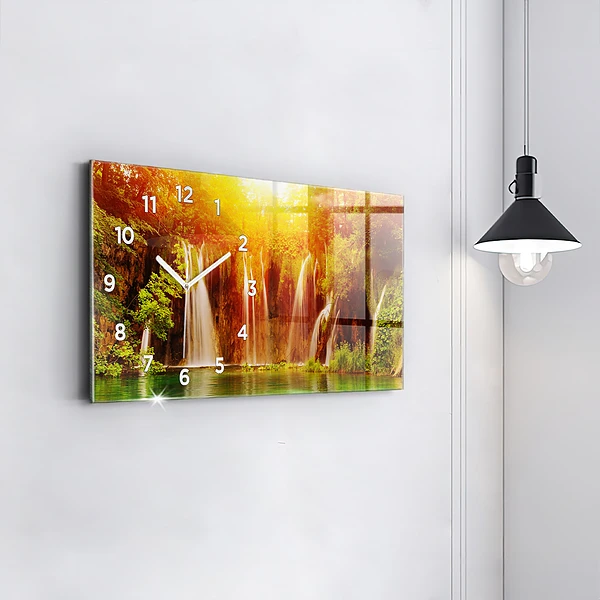 Horizontale Uhr mit motiv Blick auf einen Wasserfall