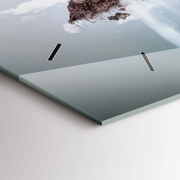 Horizontale Uhr mit motiv Fliegende Insel Wasserfall